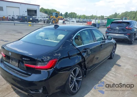 2021 BMW 330I z USA, uszkodzony, nr VIN 3MW5R1J08M8B85097